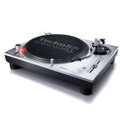 Technics SL-1200 MK7 EG Silver Technics SL-1200 MK7 EG Silver