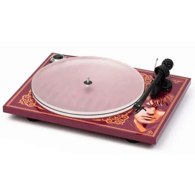 Pro-Ject Art Essential III George Harrison OM10 Pro-Ject Art Essential III George Harrison OM10