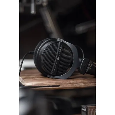 Beyerdynamic DT 990 PRO LB 80 ohms Beyerdynamic DT 990 PRO LB 80 ohms