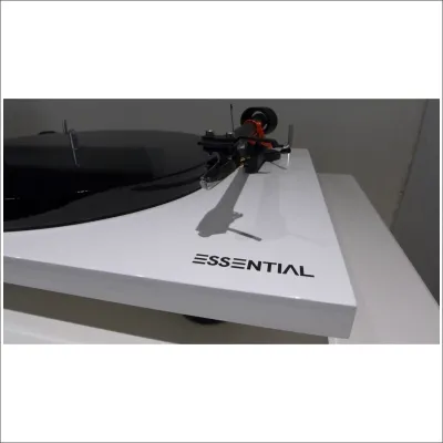 Pro-Ject Essential III OM10 White Pro-Ject Essential III OM10 White