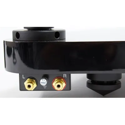 Pro-Ject RPM 5 Carbon Quintet-Red Piano Pro-Ject RPM 5 Carbon Quintet-Red Piano
