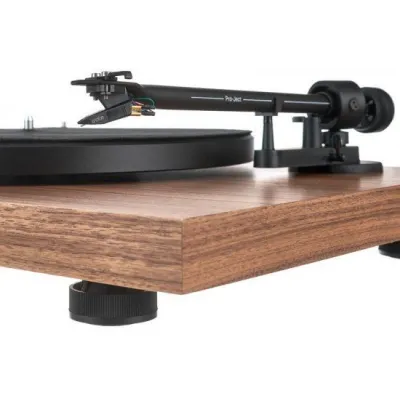 Pro-Ject Debut III Phono OM5e Wood