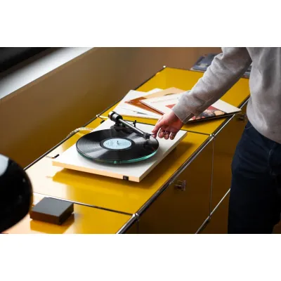 Pro-Ject T2 Rainier Satin White Pro-Ject T2 Rainier Satin White