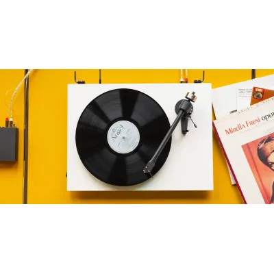 Pro-Ject T2 Rainier Satin White Pro-Ject T2 Rainier Satin White