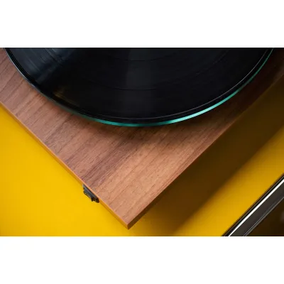 Pro-Ject T2 Rainier Walnut Pro-Ject T2 Rainier Walnut