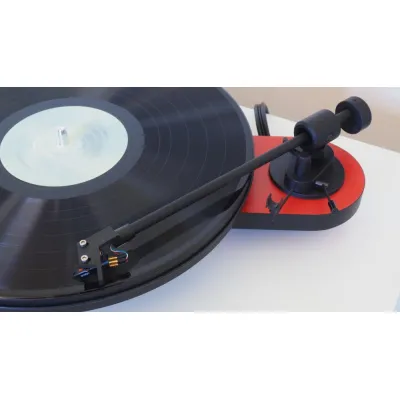 Pro-Ject Elemental OM5e Red/Black