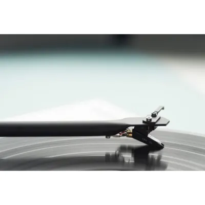 Pro-Ject Essential III SB OM10 Piano