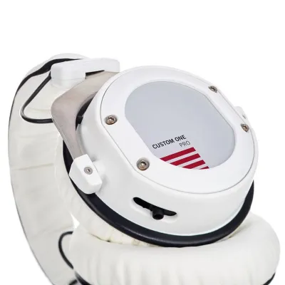 Beyerdynamic CUSTOM ONE PRO PLUS white 16 ohms Beyerdynamic CUSTOM ONE PRO PLUS white 16 ohms