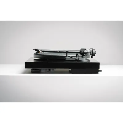 Pro-Ject Debut III Phono BT OM5e HG Black