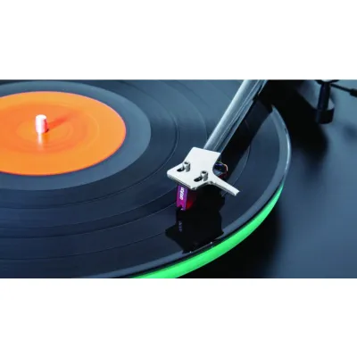 NAD C 588 Turntable NAD C 588 Turntable