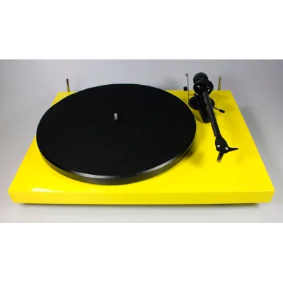 Pro-Ject Debut Carbon DC 2M-Red Yellow Pro-Ject Debut Carbon DC 2M-Red Yellow