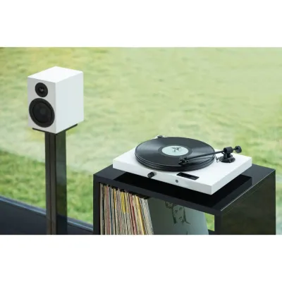 Pro-Ject Juke Box E1 OM5e White Pro-Ject Juke Box E1 OM5e White