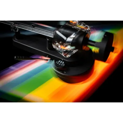 Pro-Ject Art The Dark Side of the Moon Pick It PRO SE Pro-Ject Art The Dark Side of the Moon Pick It PRO SE