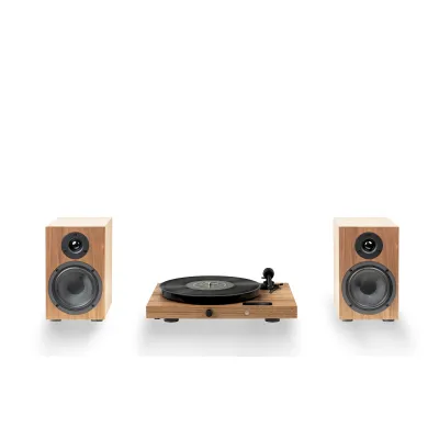 Pro-Ject Set Jukebox E1 + Speaker Box 5 Walnut Pro-Ject Set Jukebox E1 + Speaker Box 5 Walnut