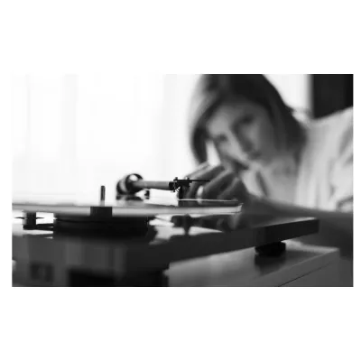 Pro-Ject T1 Phono SB OM5e Piano Pro-Ject T1 Phono SB OM5e Piano